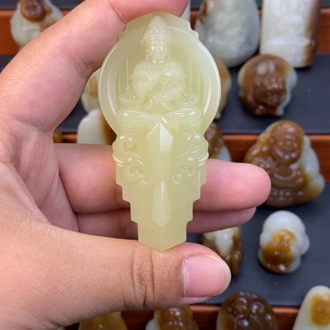 和田玉（糖玉）未镶嵌颈饰岁**声