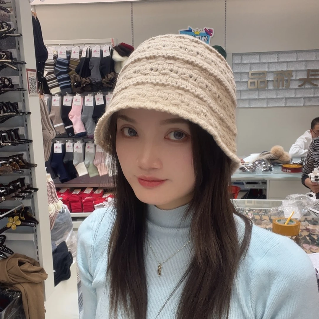 布艺非金属卡其色针织帽