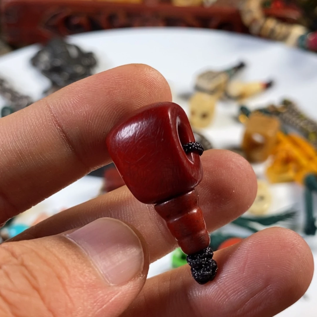 【闪购商品】树脂制品丁*缘