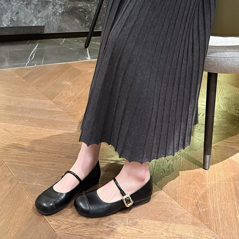 春季玛丽珍鞋浅口一字扣复古圆头平底鞋加肥加宽大码女鞋