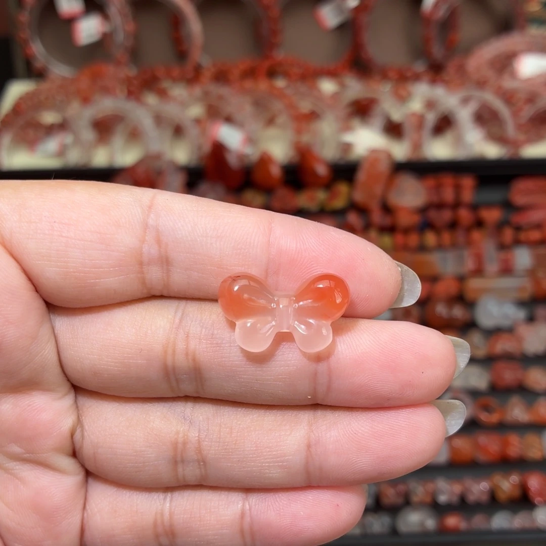 M***u南红玛瑙未镶嵌颈饰上下通孔蝴蝶结