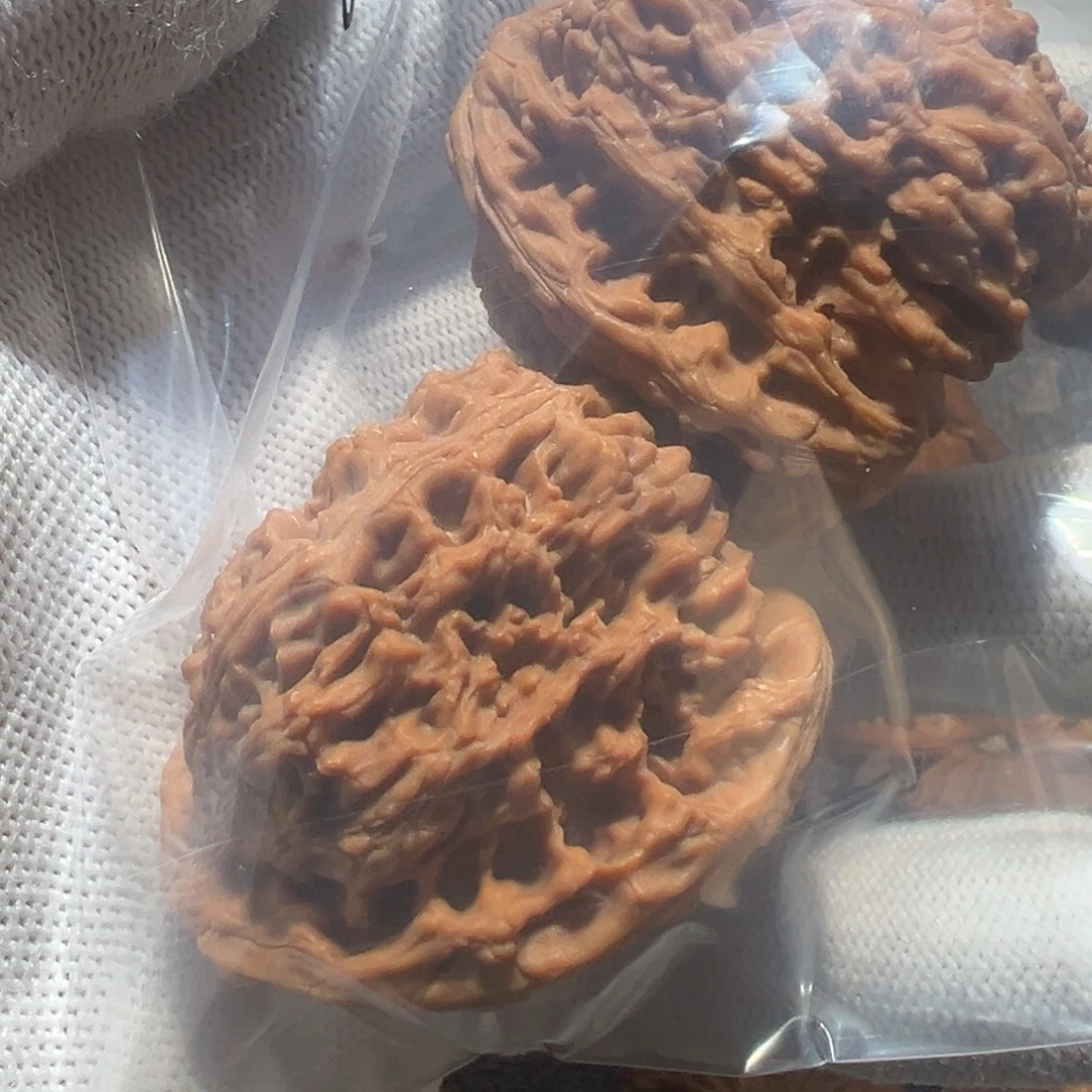 小****文玩核桃手玩把件南疆