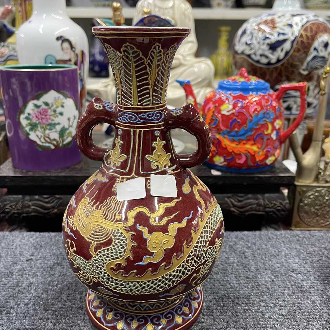 钒红釉沥粉描金双耳龙纹赏瓶
