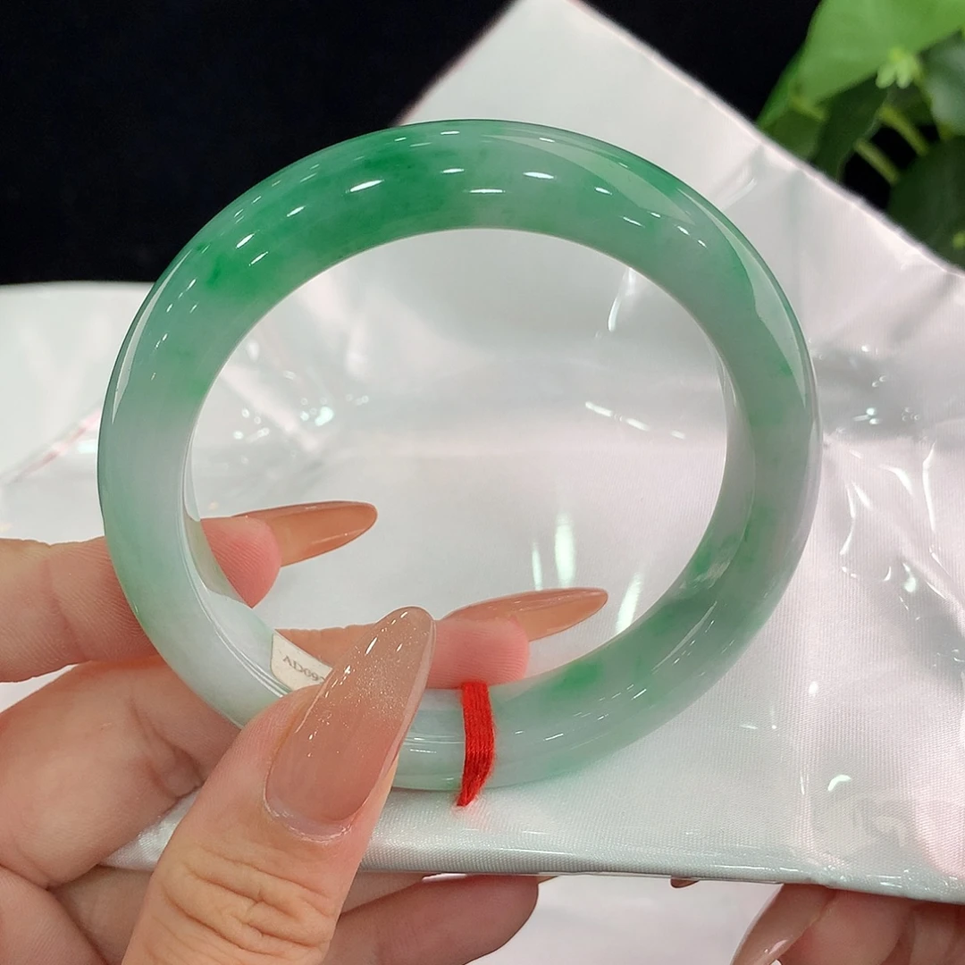 翡翠手镯未镶嵌正57/58