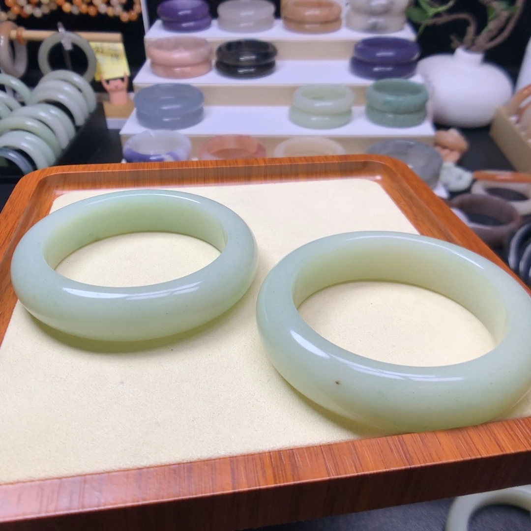 石英质玉手镯未镶嵌没*恼