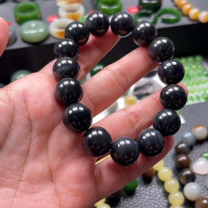 颈饰未镶嵌和田玉红**