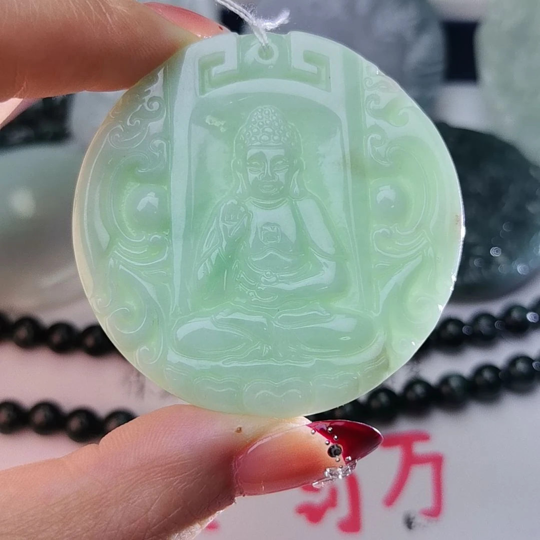 翡翠颈饰未镶嵌天然的A货翡翠多样性发货