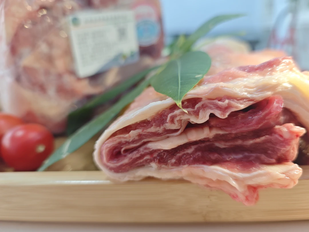 草原散养原切黄膘牛腩-新鲜抽真空锁鲜黄牛肉肥瘦均匀适合炖煮