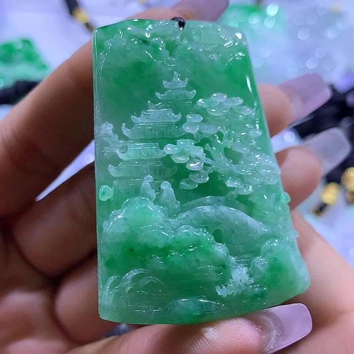 江***翡翠未镶嵌颈饰天然翡翠A货吊坠