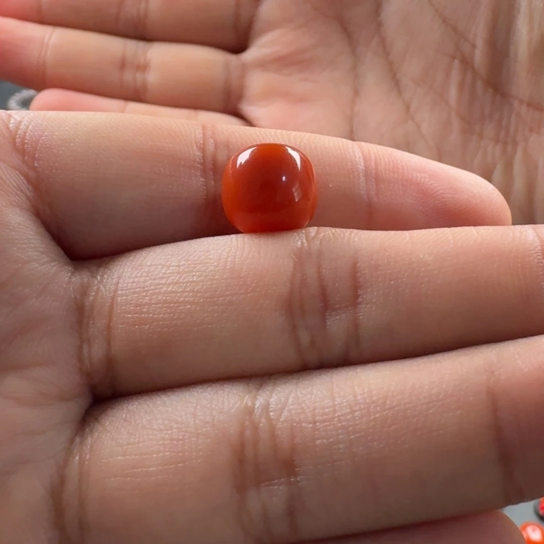 南红玛瑙18K金镶嵌老型10.9*10mm