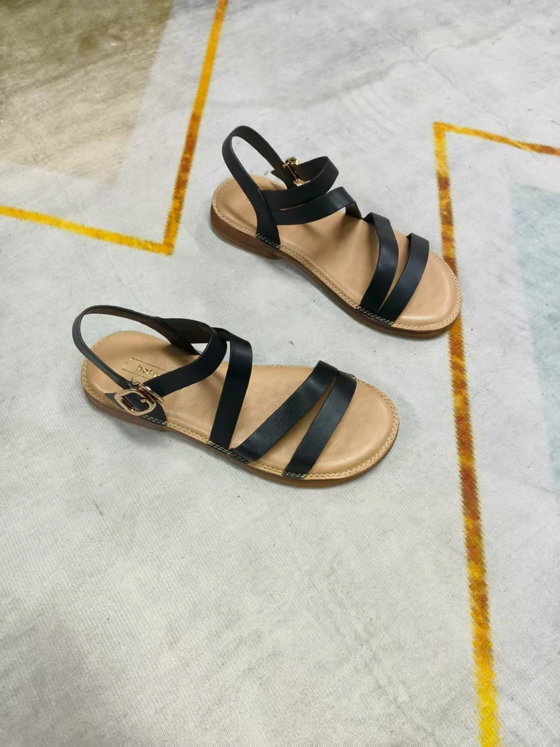 4202 新款凉鞋女夏平底休闲牛津软底鞋一字扣轻便时尚罗马鞋