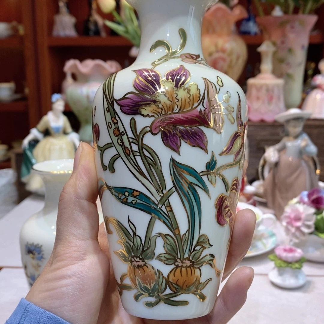 瓷片重描金手绘珐琅釉彩花瓶