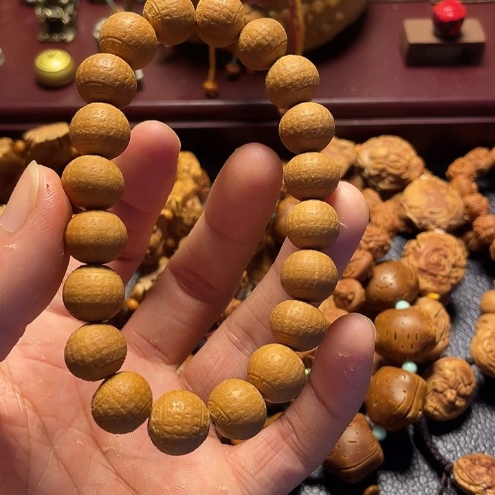 猴头核桃雕刻瑕疵心经