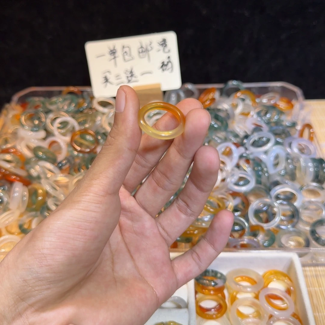 玛瑙/玉髓戒指未镶嵌310号18 圈有瑕疵看好下单