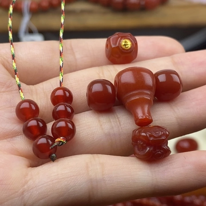 走***生玛瑙/玉髓未镶嵌珠宝奇石