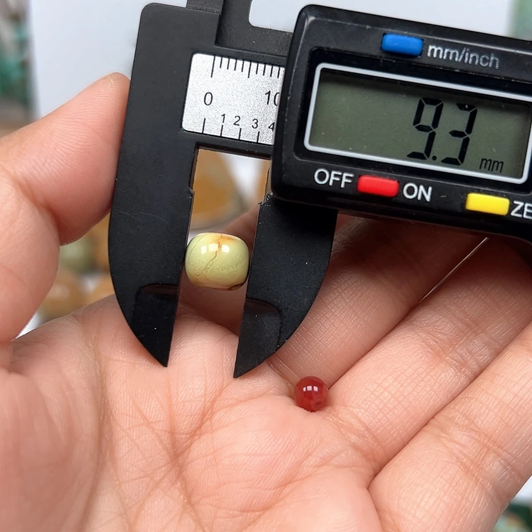 南红玛瑙未镶嵌珠宝奇石