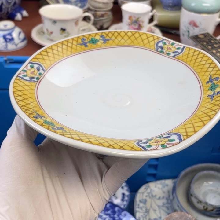他家瓷器真美…开播了