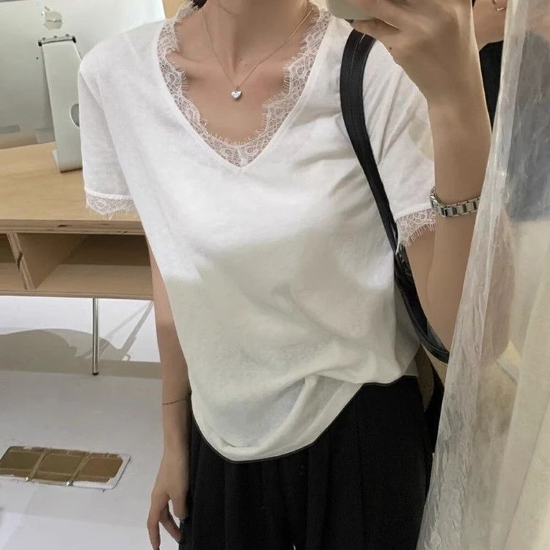 蕾丝花边v领正肩短袖t恤女法式气质夏季新款设计感小飞袖宽松上衣