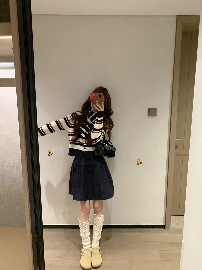 2025秋季新款韩系高级感撞色条纹针织开衫上衣搭配半身裙两件套潮