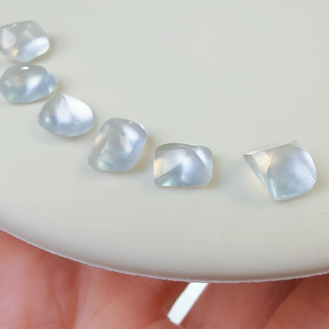 翡翠裸石极光白随行