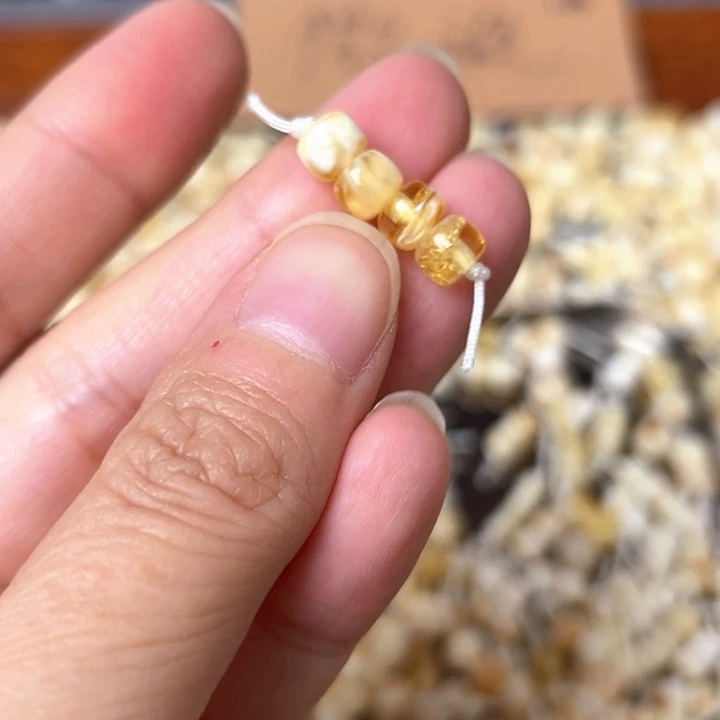 蜜蜡未镶嵌裸石5.9mm一组