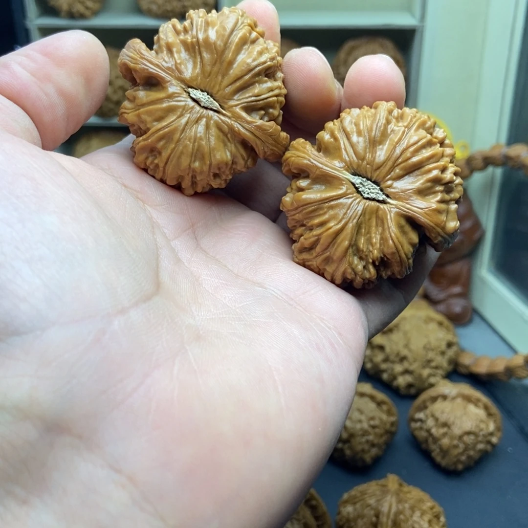 刘****吊坠文玩核桃白狮子44