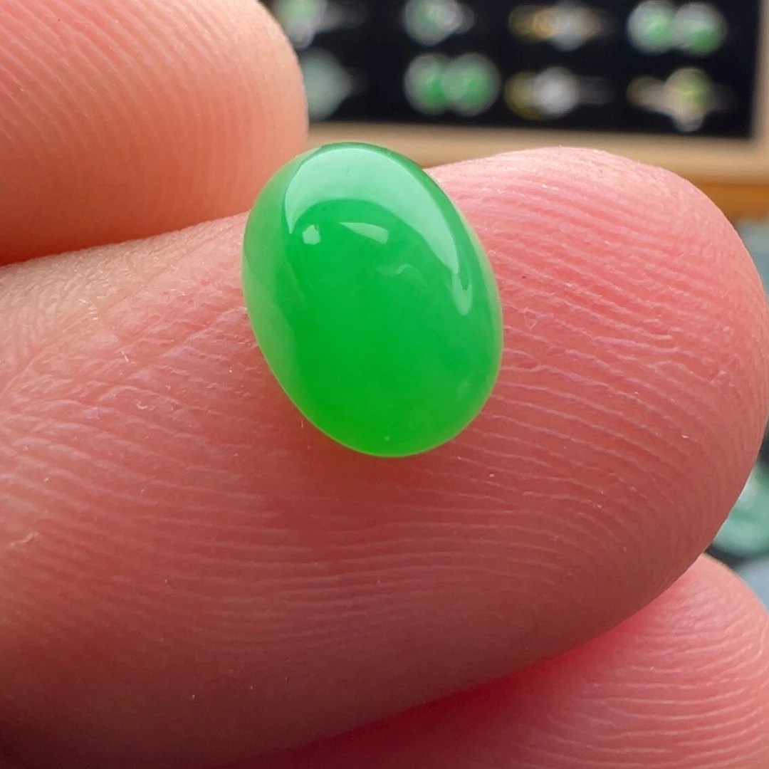 翡翠未镶嵌颈饰蛋面7.5