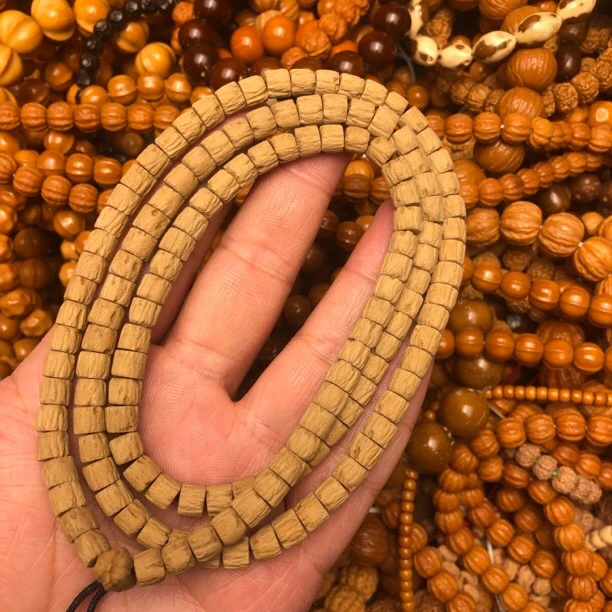 百香籽脖挂（108桶珠6/7mm）热枕高油高密百香籽