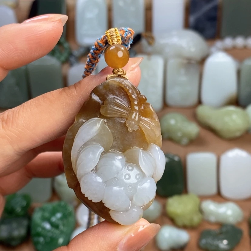 【闪购商品】颈饰未镶嵌和田玉（糖玉）