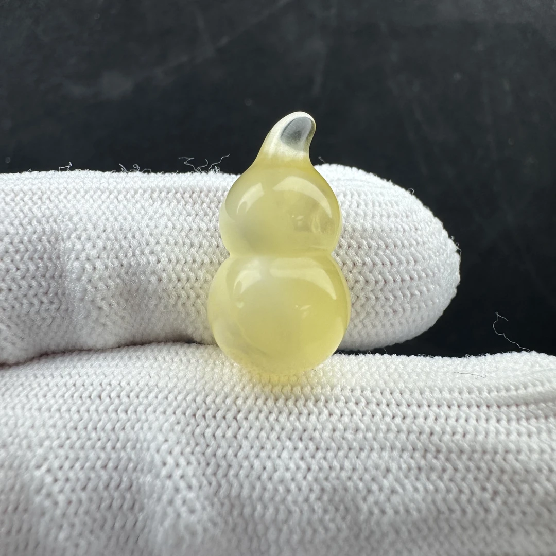 Y5487天然原矿蜜蜡 葫芦11.8*22.3mm支持复检假一罚十