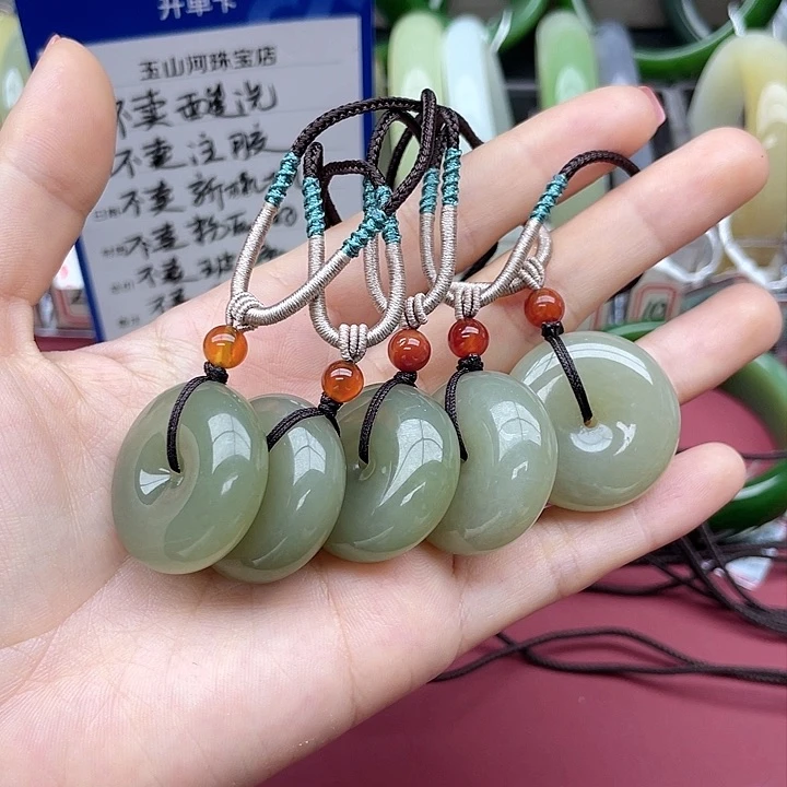 和田玉挂件未镶嵌