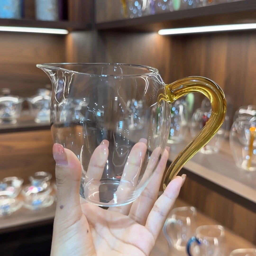 禾器大翊口浅黄色