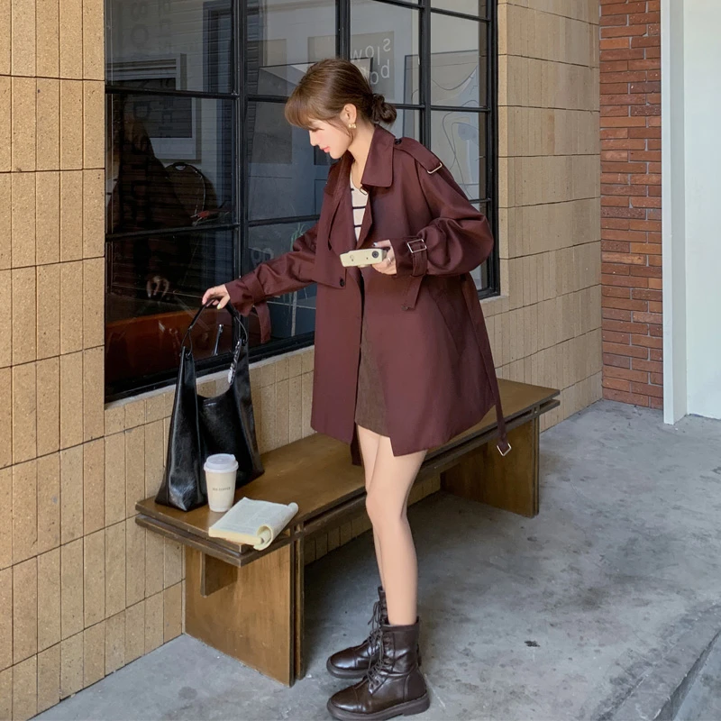 韩系穿搭风衣外套女2025春秋新款气质简约松弛感安可拉红显白大衣