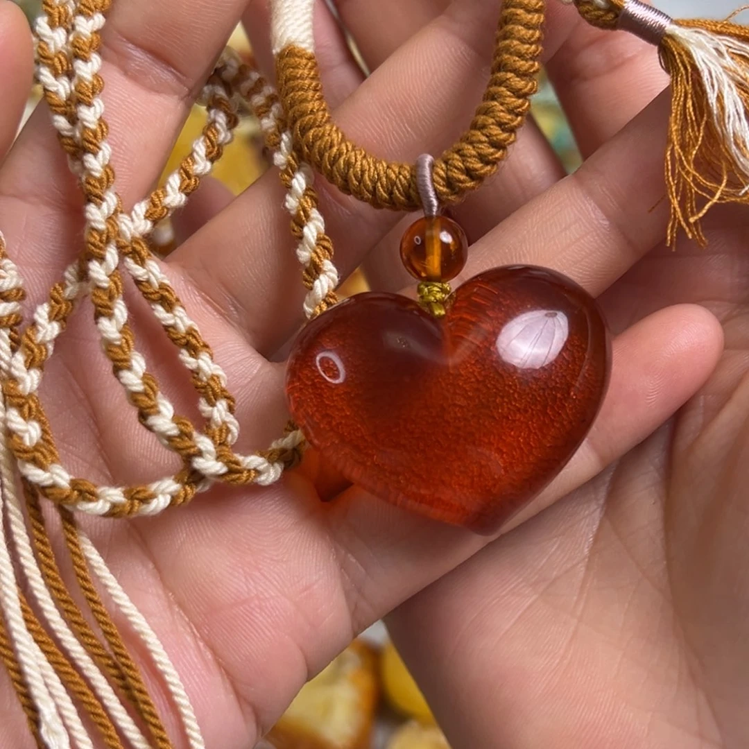 琥珀未镶嵌裸石琥珀