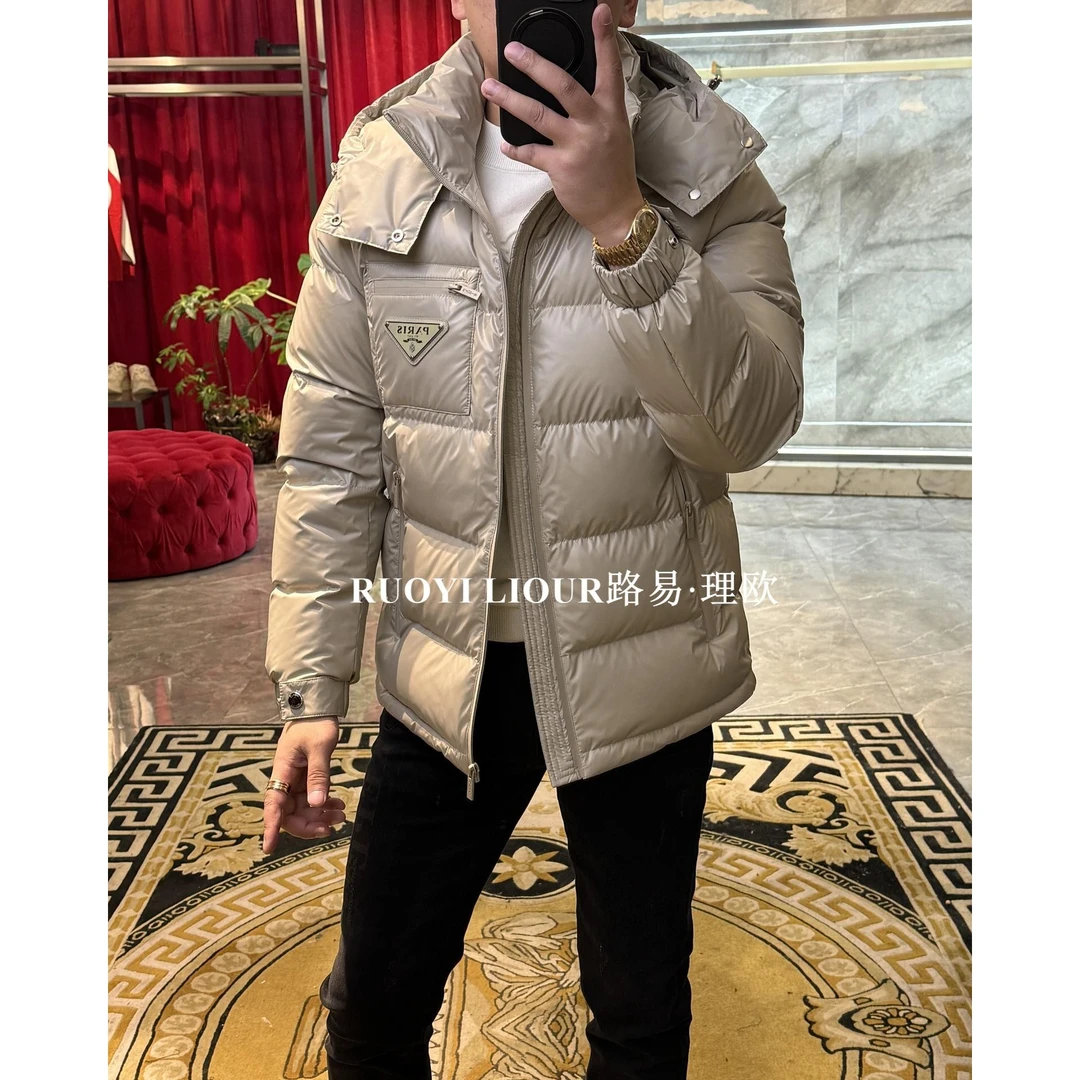 【路易理欧】欧货潮流轻奢时尚字母胸标胸袋连帽冬季保暖羽绒服8982