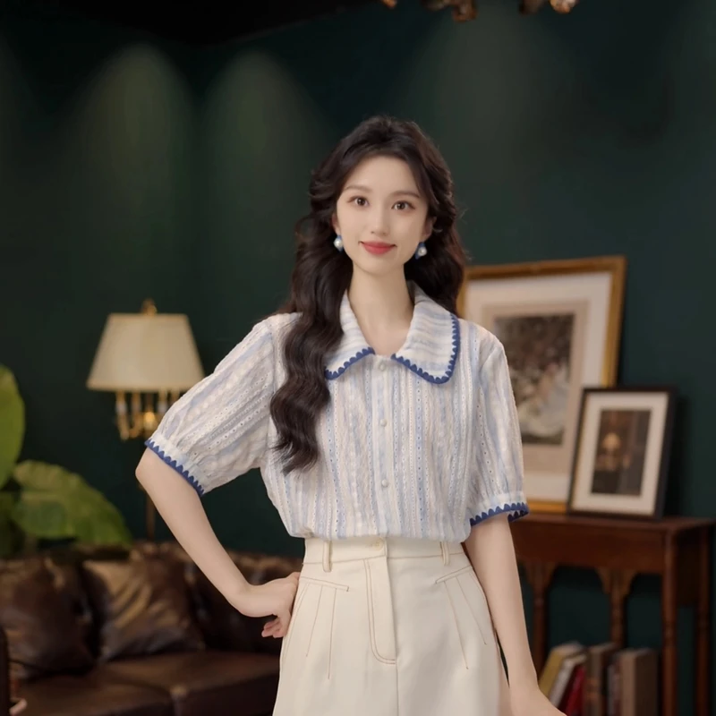 2025年新款娃娃领蓝色短袖衬衫女夏季小个子港味复古宽松显瘦上衣