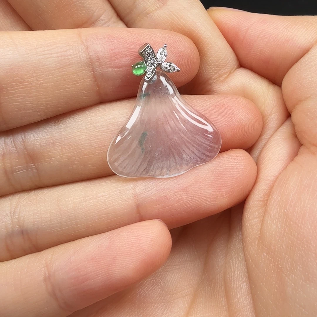 饕***宴翡翠18K金镶嵌颈饰