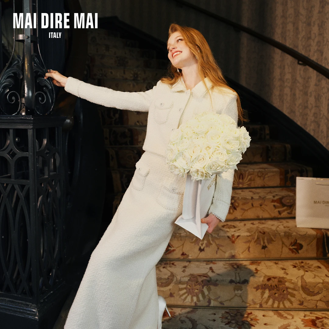 MAI DIRE MAI小香风羊毛翻领镶边珍珠长袖外套高腰长半裙女冬套装