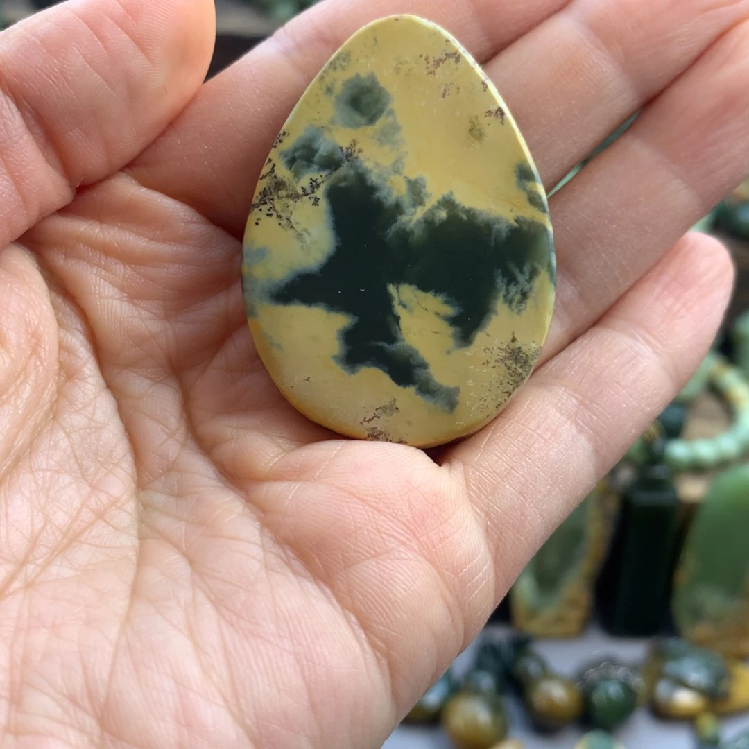 未镶嵌岫岩河磨玉（透闪石质玉）珠宝奇石七*