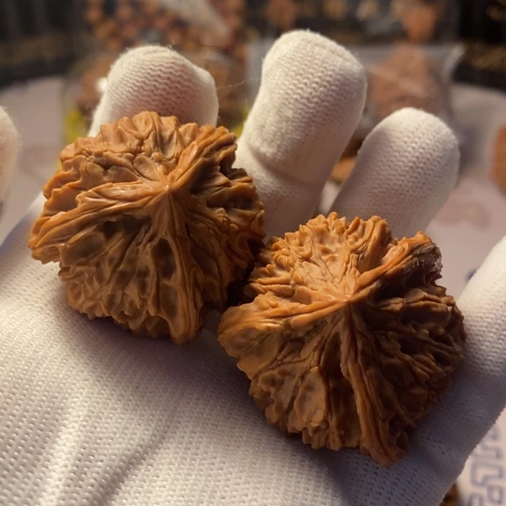 吊坠文玩核桃40龙纹三棱
