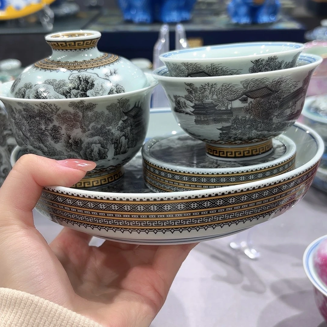 瓷片景德镇瓷器精品陈列