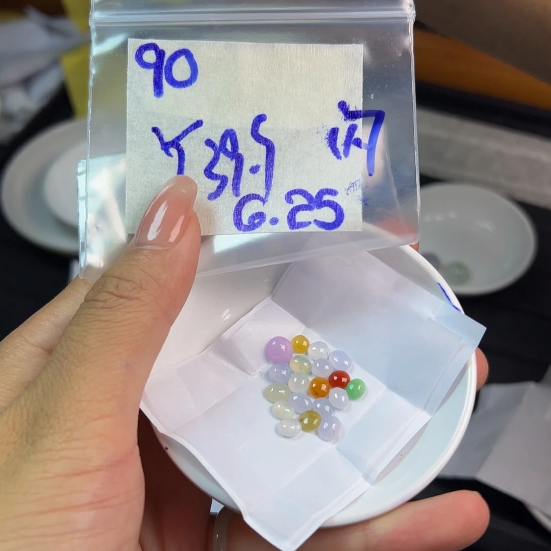 【闪购商品】定制翡翠未镶嵌乖*头翡翠