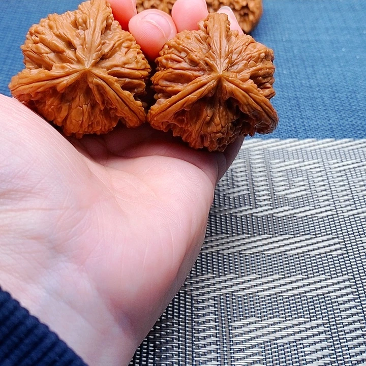 钢***筒吊坠文玩核桃三棱