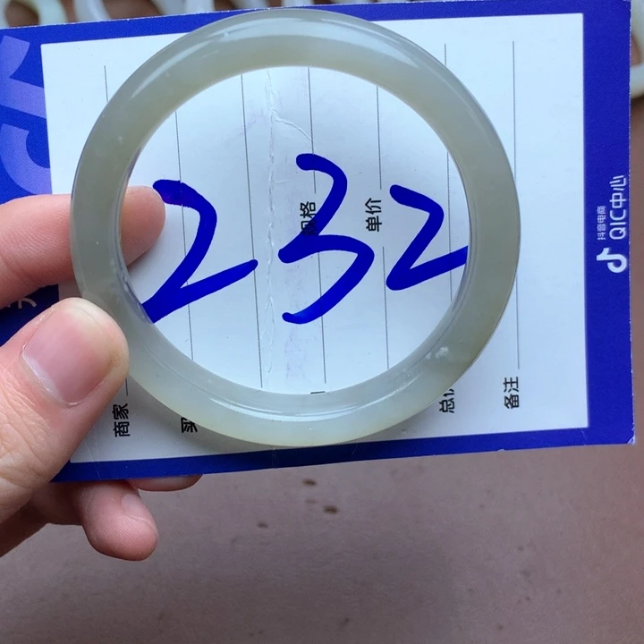 和田玉未镶嵌手镯56