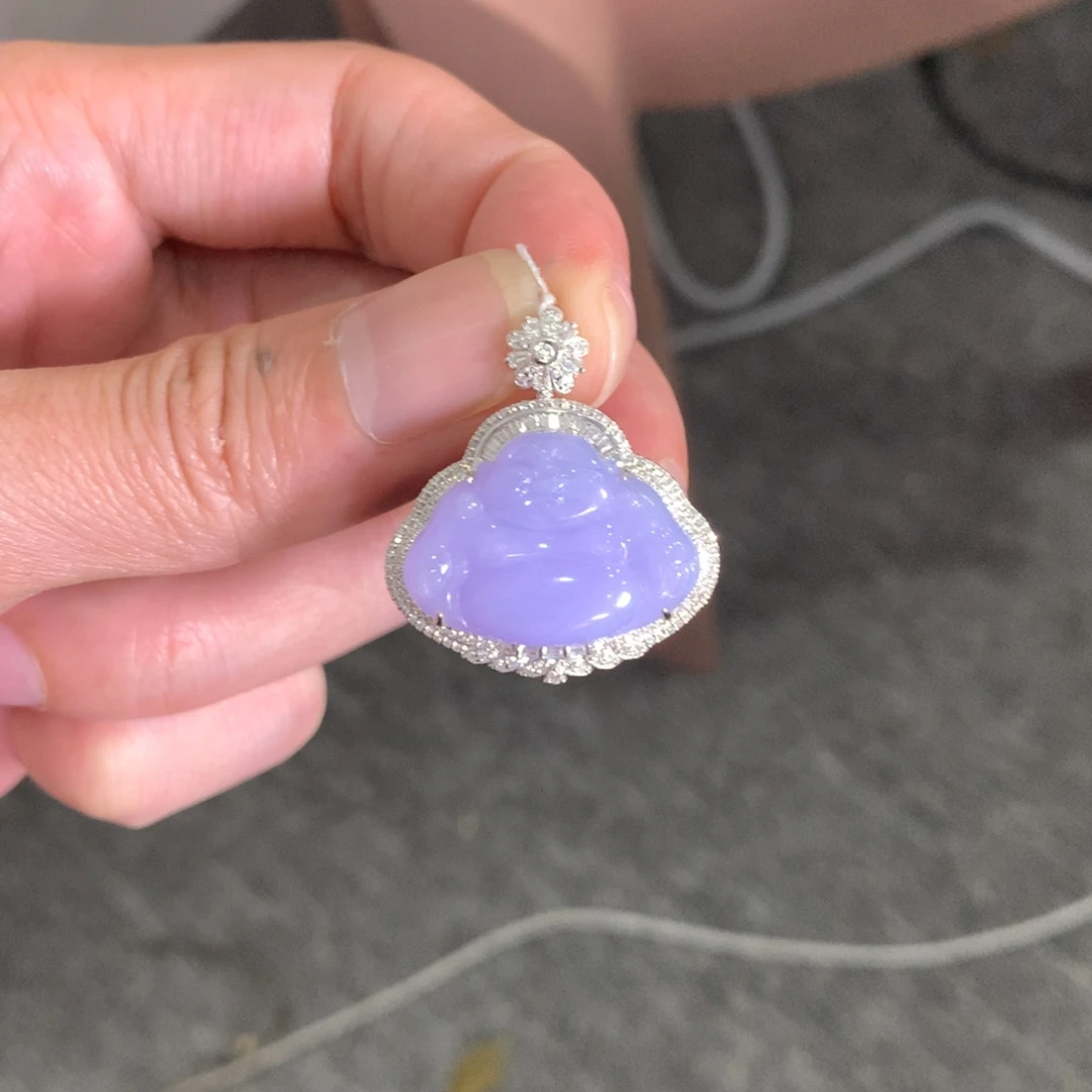 翡翠18K金镶嵌颈饰翡翠
