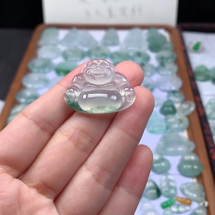 颈饰未镶嵌翡翠高冰飘花佛公