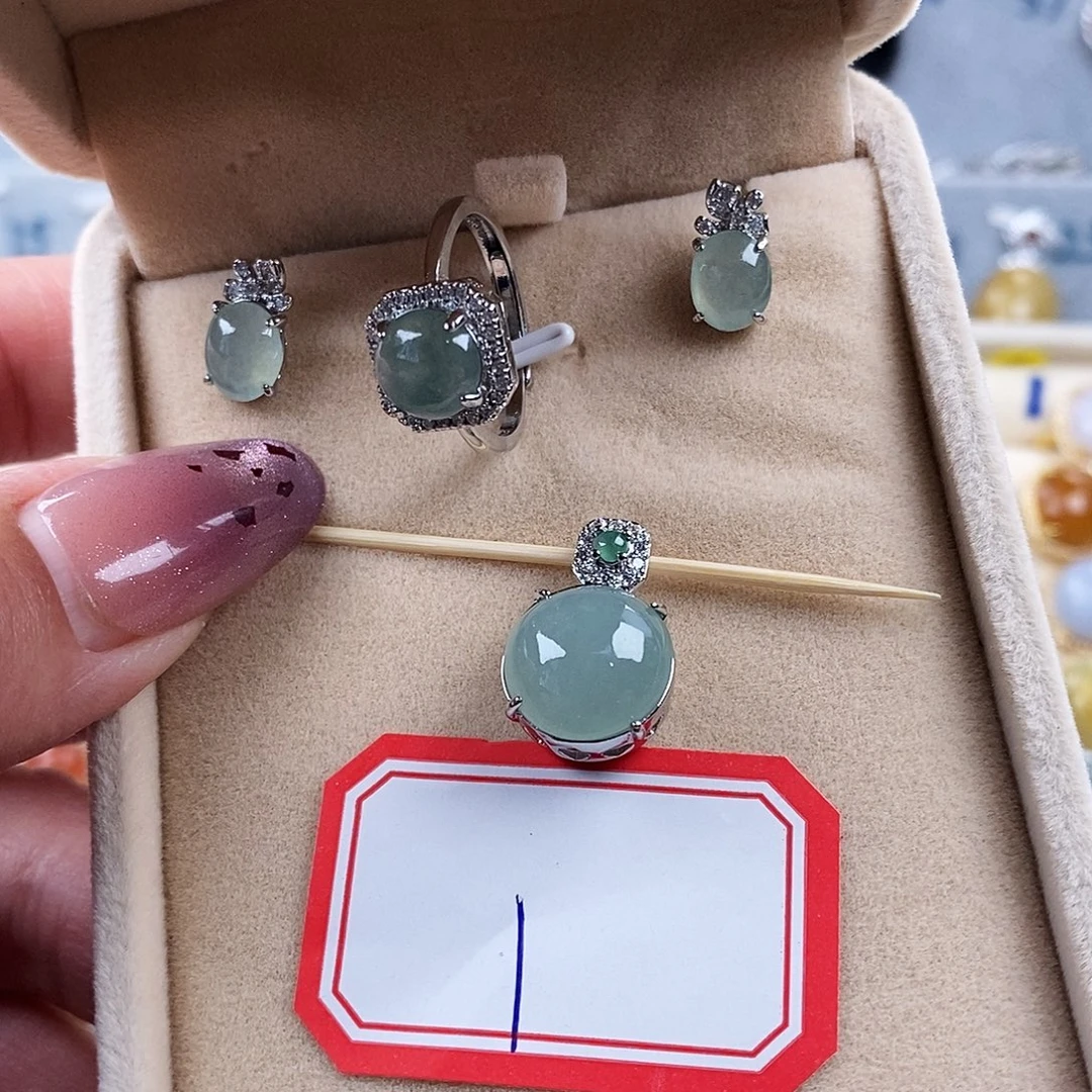 翡翠未镶嵌戒指缅甸