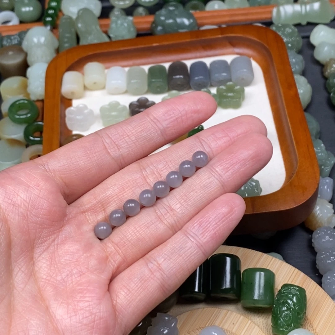 F***D和田玉未镶嵌颈饰