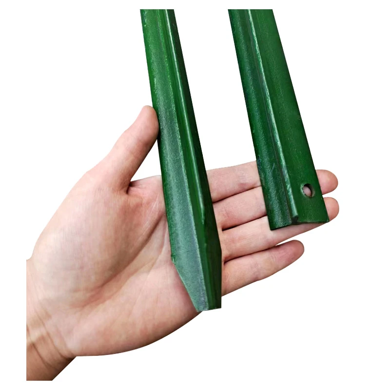 实心铸铁三角立柱养殖围栏网立柱带尖立柱带孔立柱Y型立柱