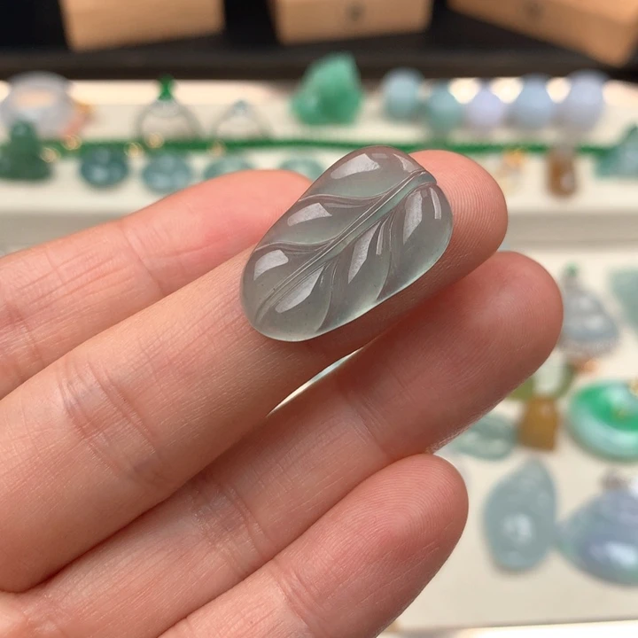 翡翠未镶嵌挂件翡翠